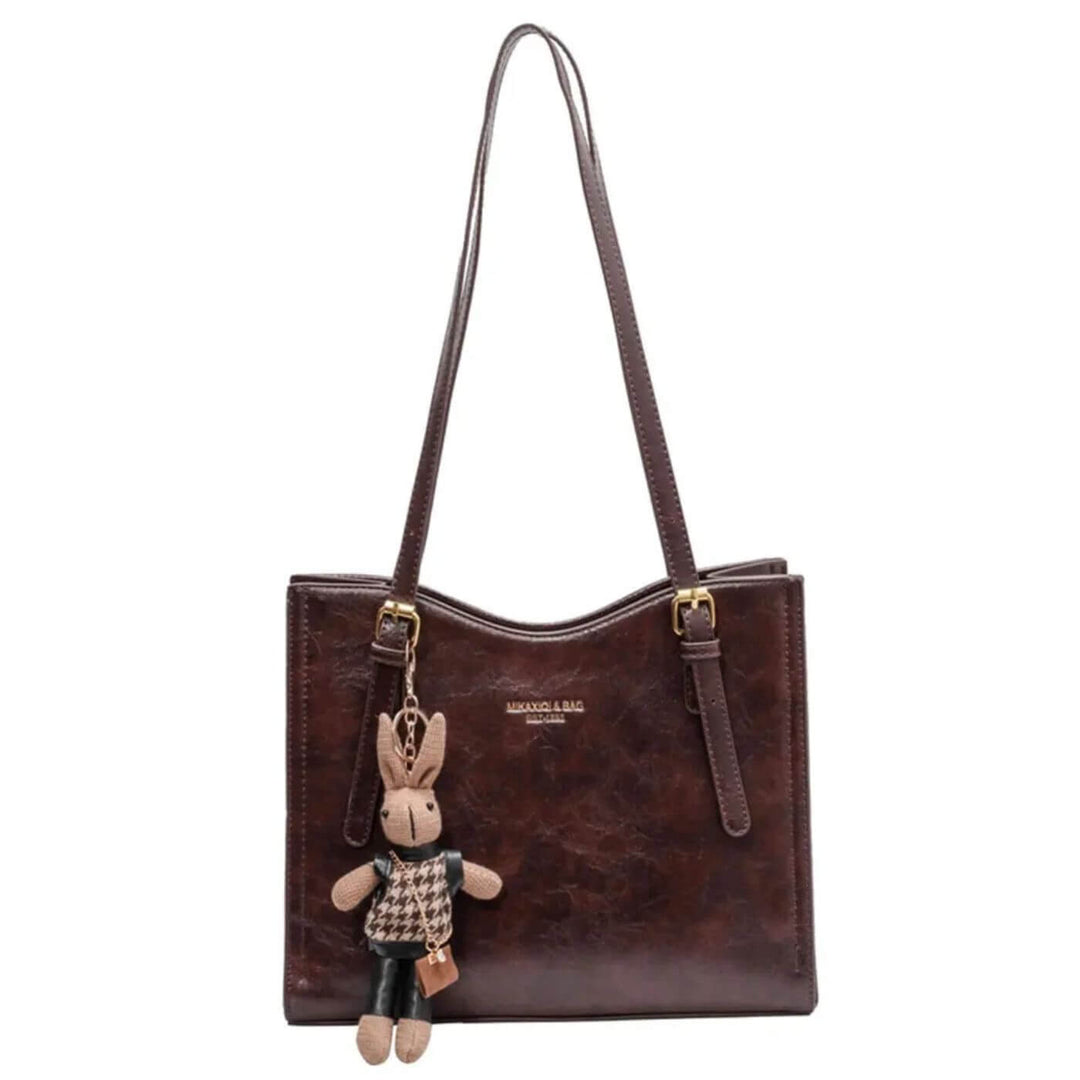 Avery – Bunny Charm Vintage Leather Shoulder Bag