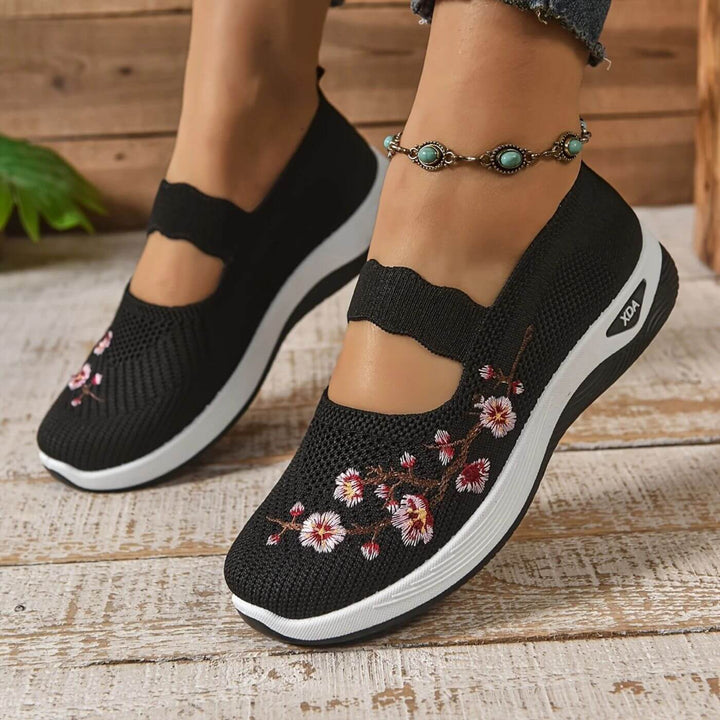 Lucy – Breathable Orthopedic Comfort Shoes