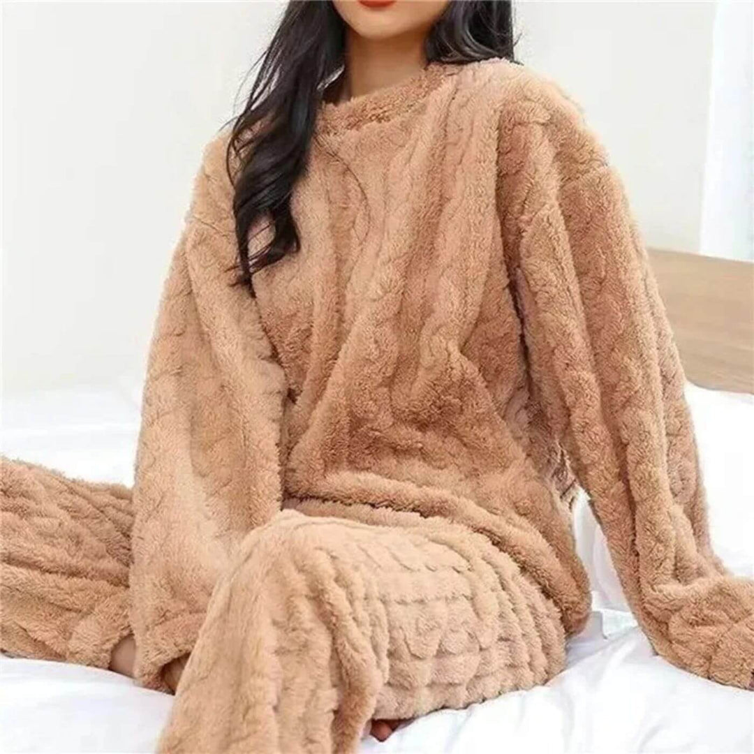Maggie - Soft and Cozy Winter Pajama Set