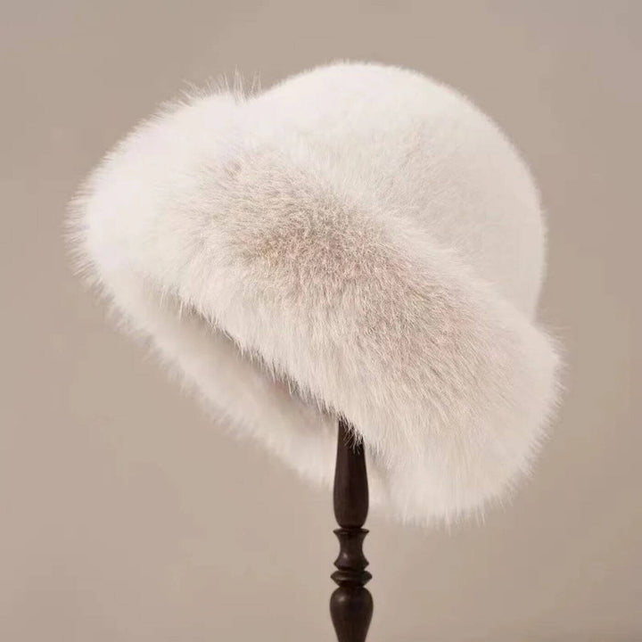 Mia - Elegant Winter Hat with Faux Fur