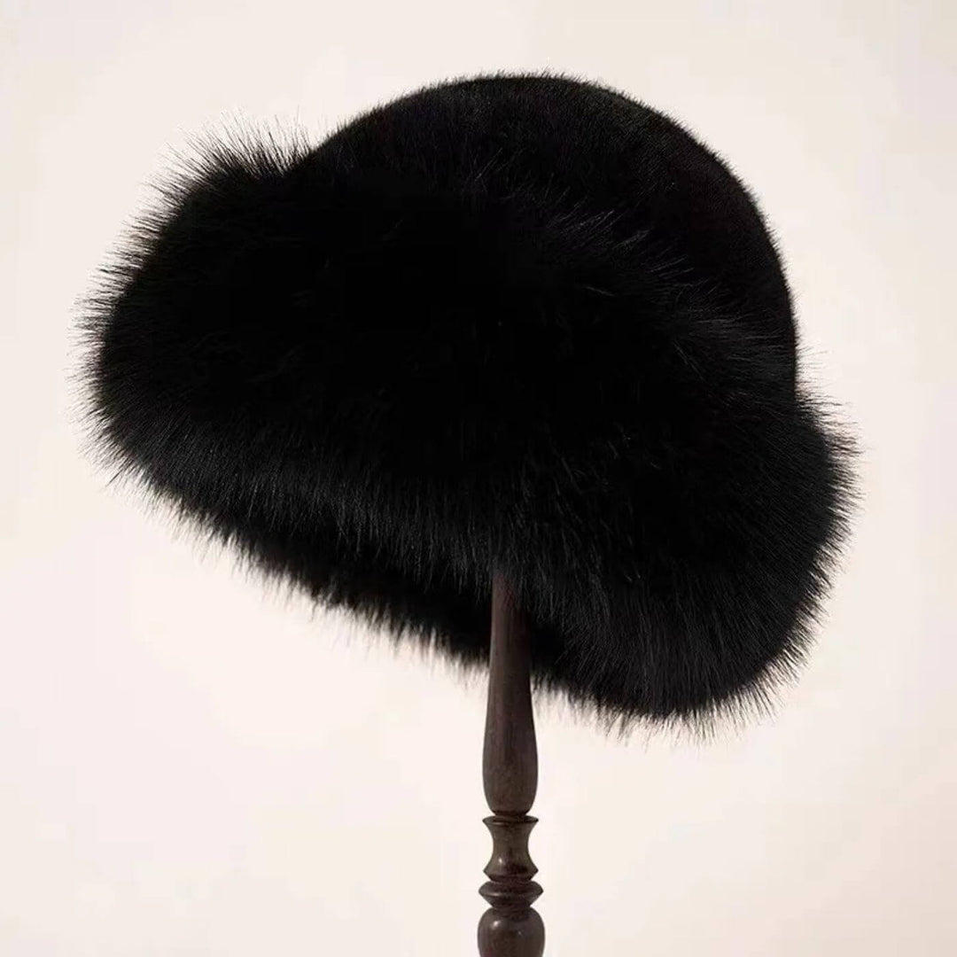 Mia - Elegant Winter Hat with Faux Fur