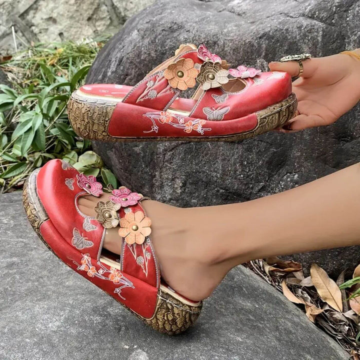 Scarlett – Vintage Red Blossom Sandals