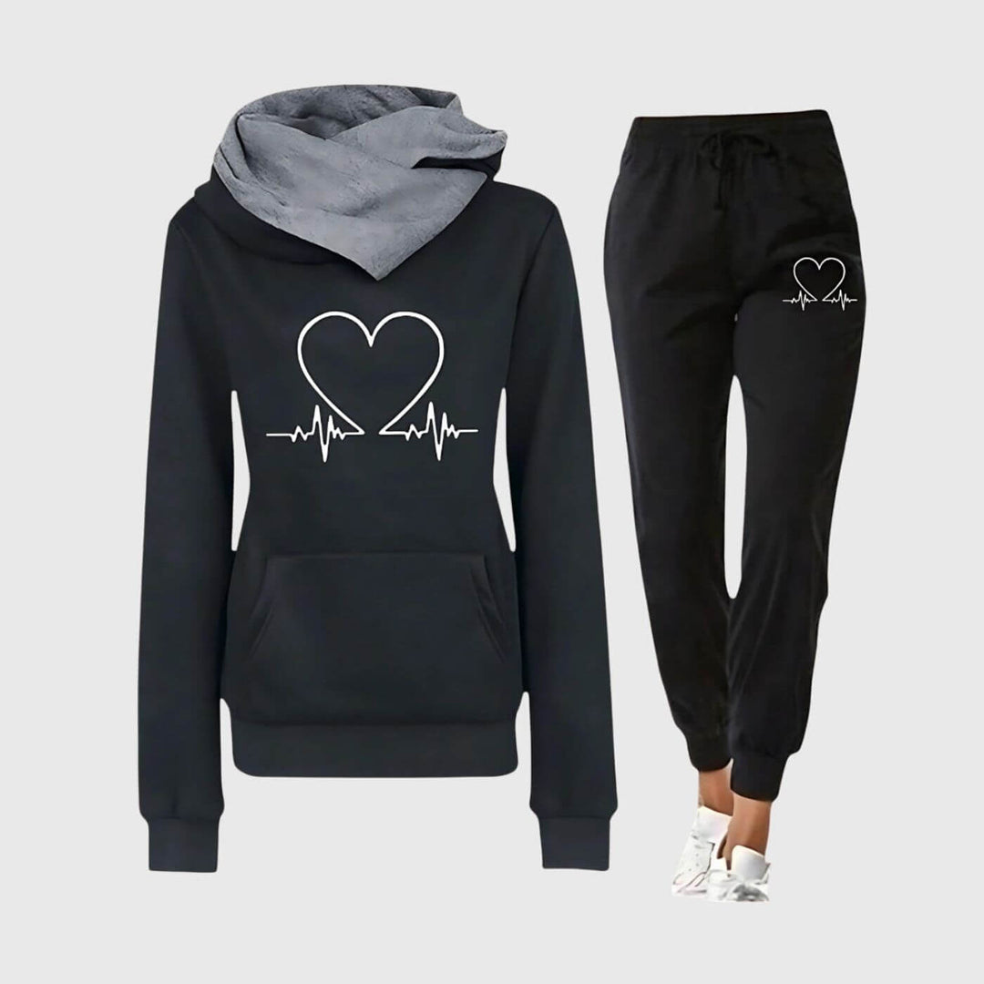 Valeria - Ultra Comfortable Heartbeat Hoodie and Pants Set