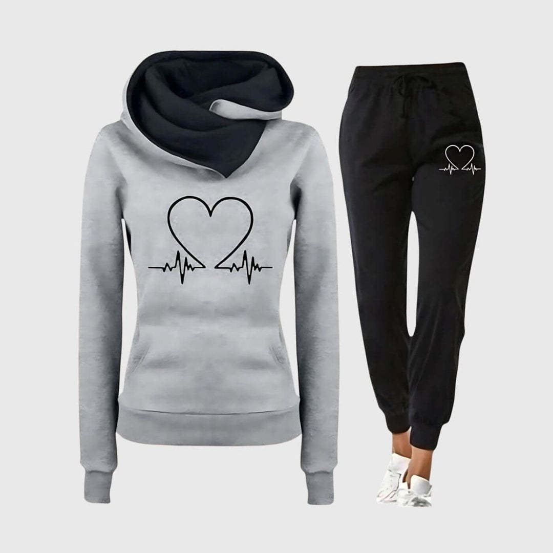 Valeria - Ultra Comfortable Heartbeat Hoodie and Pants Set