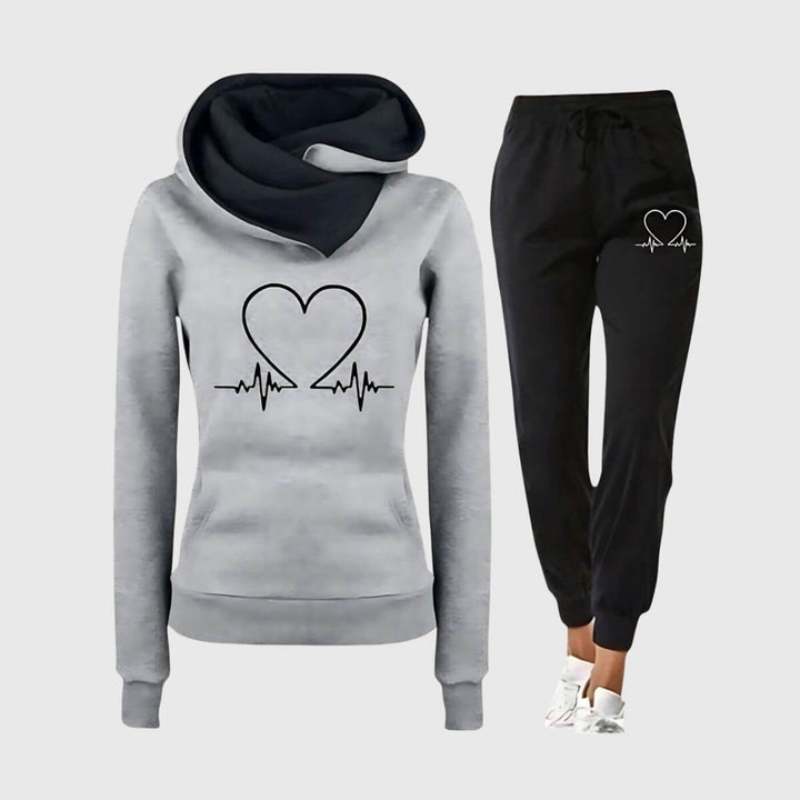 Valeria - Ultra Comfortable Heartbeat Hoodie and Pants Set
